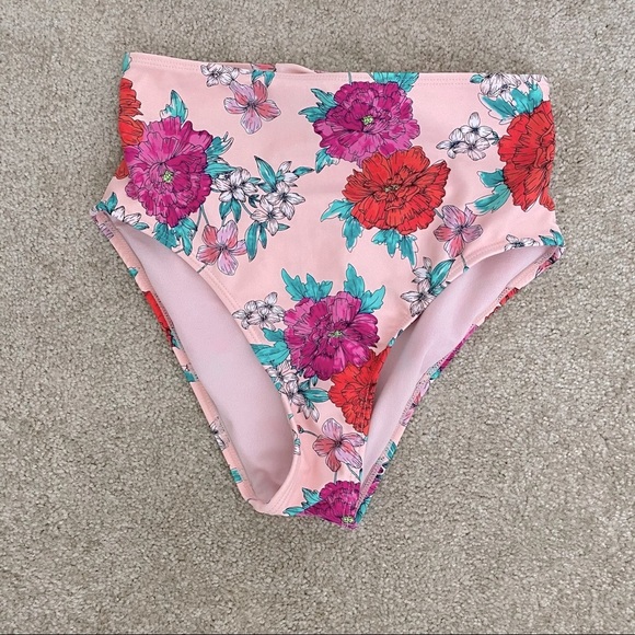 ✖️SOLD✖️ XHILARATION Pink Floral Swimsuit - Picture 4 of 9